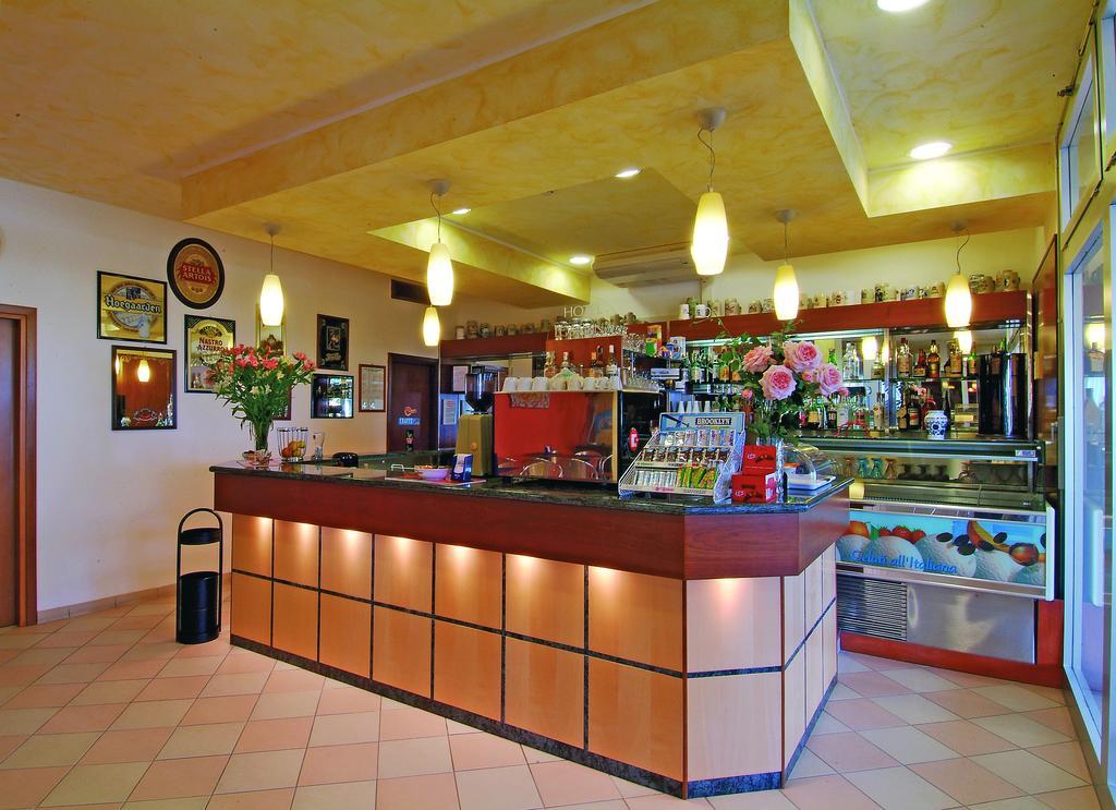Hotel Garni Losanna Bibione Exterior foto